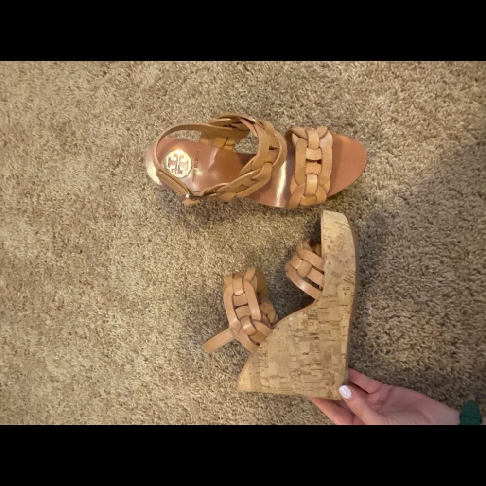 Tori Burch brown wedge - Picture 3 of 4
